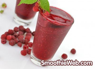 Raspberry Banana Smoothie with Flaxseed